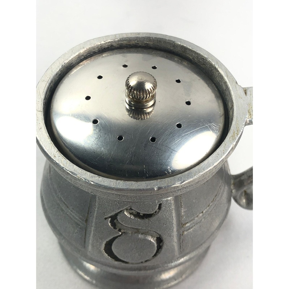 Wilton Armetale RWP Pewter‎ Salt & Pepper Shakers Plough Tavern Pattern Vintage - Picture 6 of 16